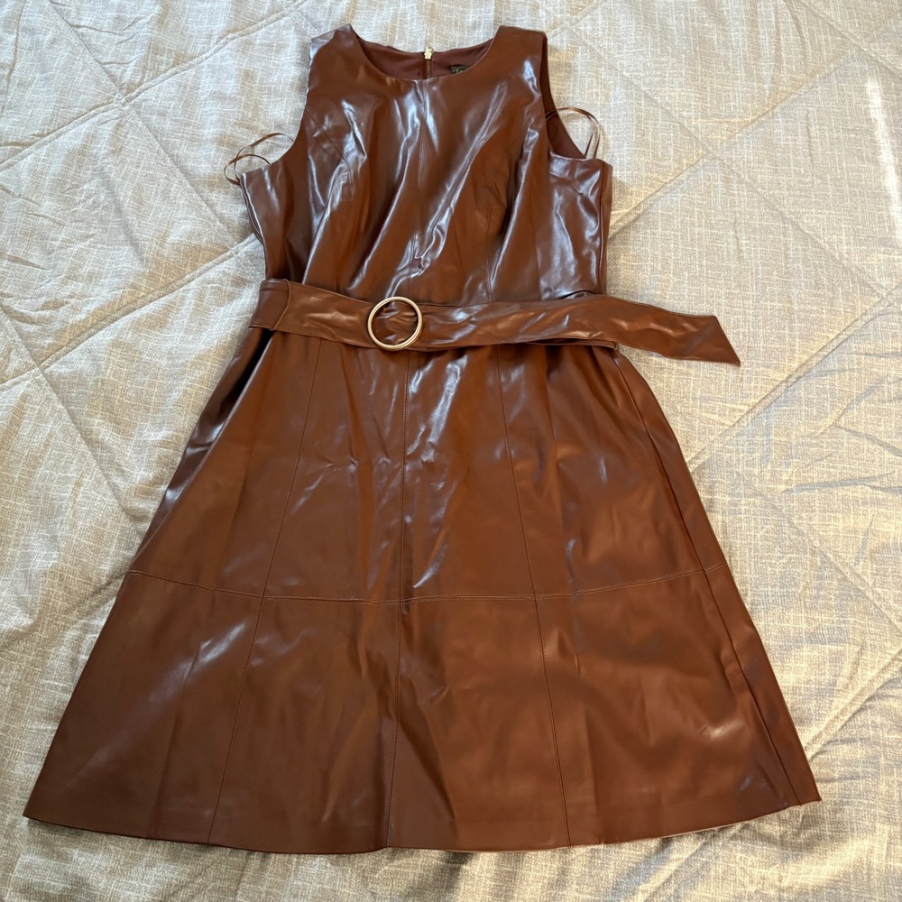 Taylor Women’s Dress 10 Sheath Faux Leather Sleeveless Brown Business Chic NWT